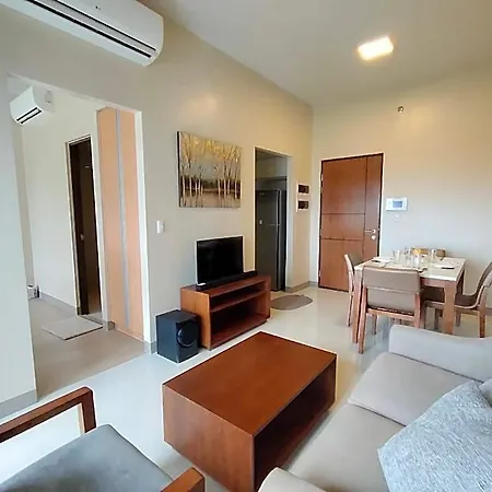 New Condo In Mactan Newtown W Pool, Balcony, Wifi