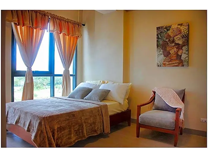 New In Mactan Newtown W Pool, Balcony, Wifi 4*