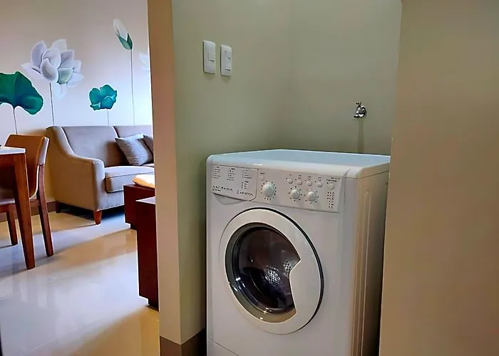 New In Mactan Newtown W Pool, Balcony, Wifi